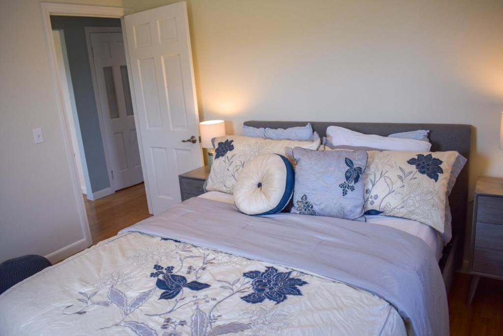 Seaside Serenity, Just A Block /0.1 Mile Away From The Beach Yarmouth Exterior photo
