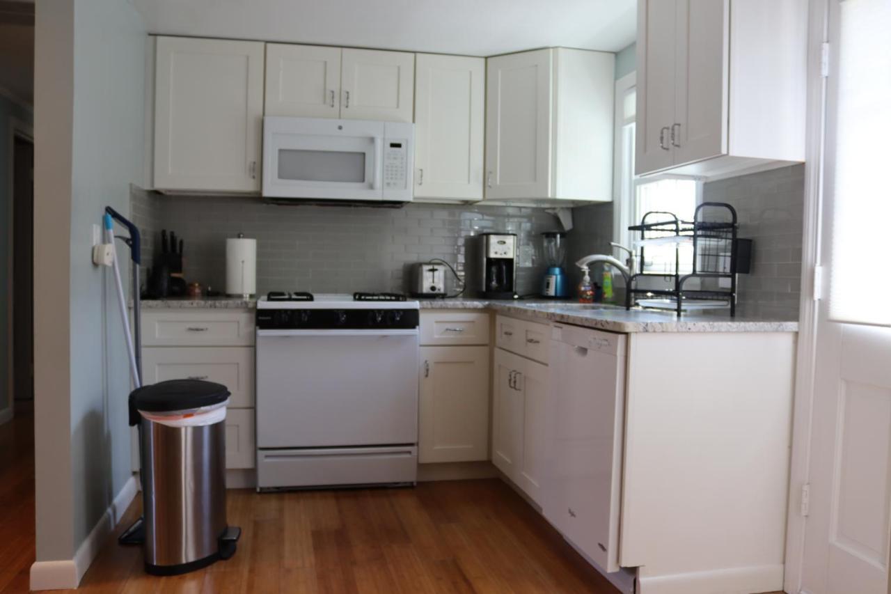Seaside Serenity, Just A Block /0.1 Mile Away From The Beach Yarmouth Exterior photo