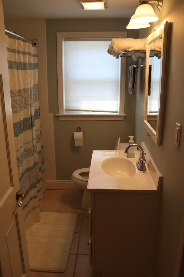 Seaside Serenity, Just A Block /0.1 Mile Away From The Beach Yarmouth Exterior photo